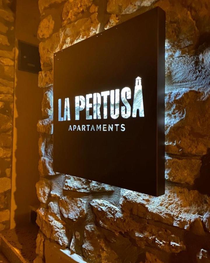 Apartaments La Pertusa 2O Corca  Exterior foto